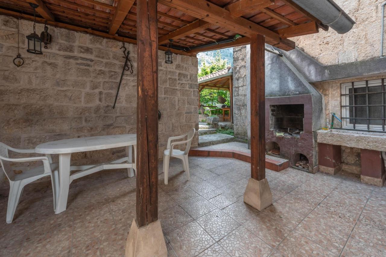 Apartments Radimir Kotor Eksteriør billede