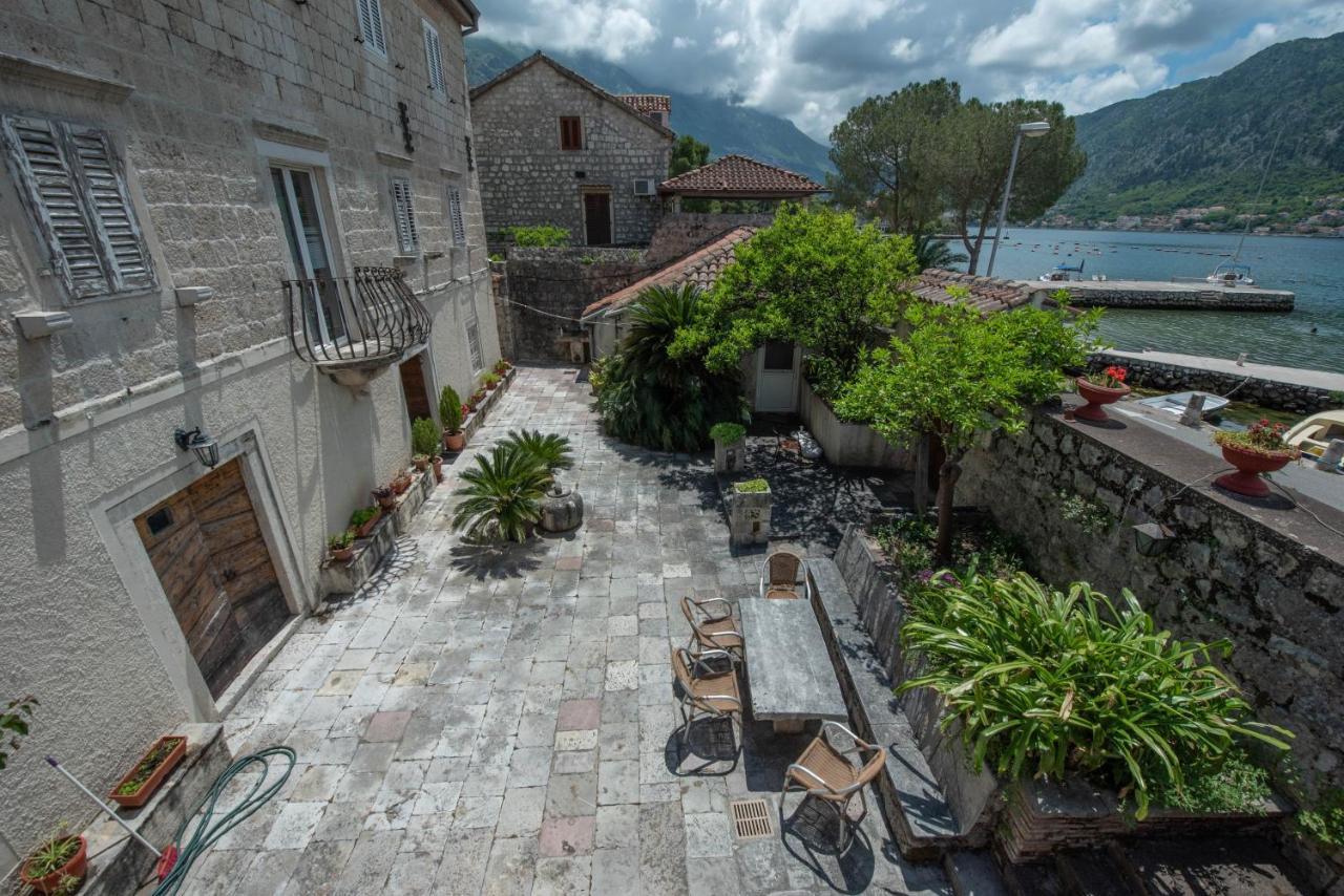 Apartments Radimir Kotor Eksteriør billede
