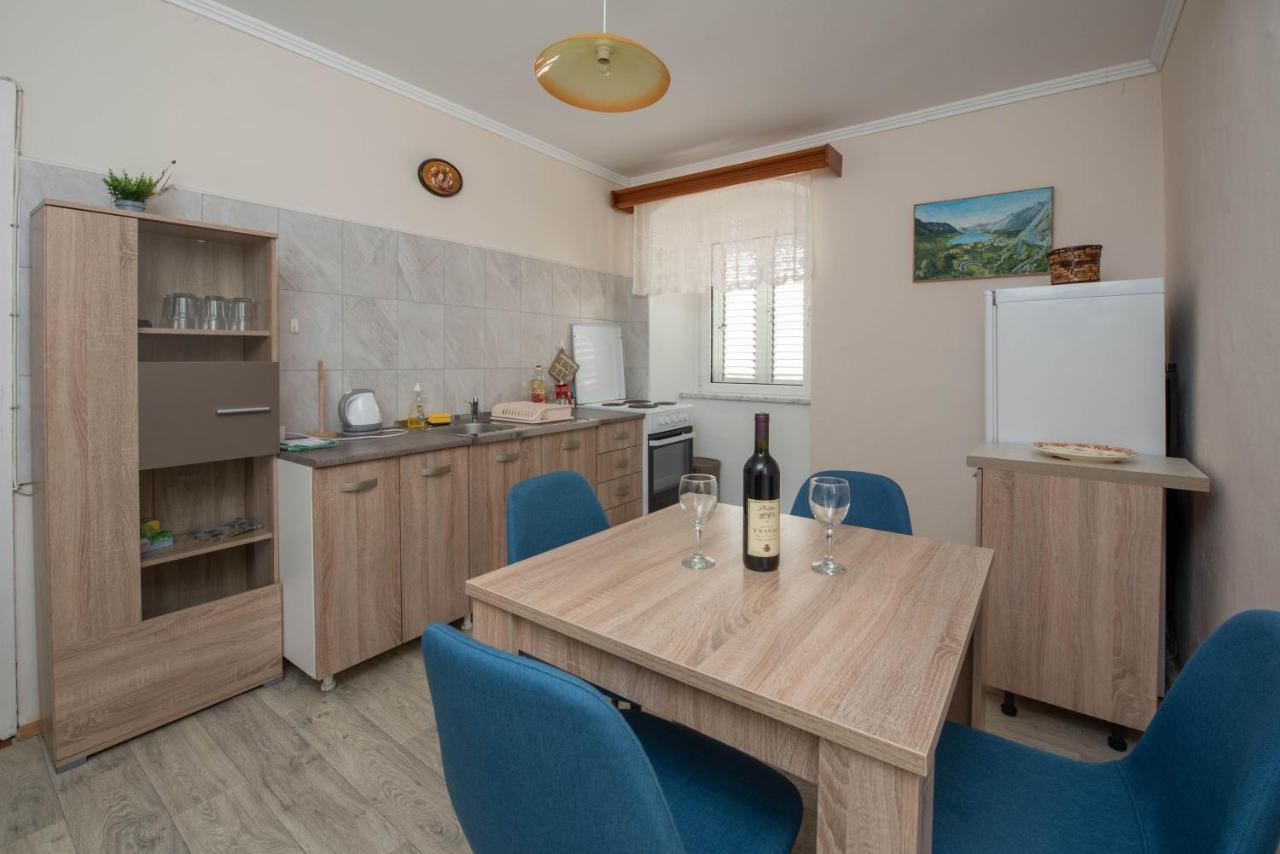 Apartments Radimir Kotor Eksteriør billede